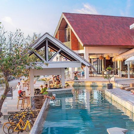 Frii Resort Гили Траванган Экстерьер фото