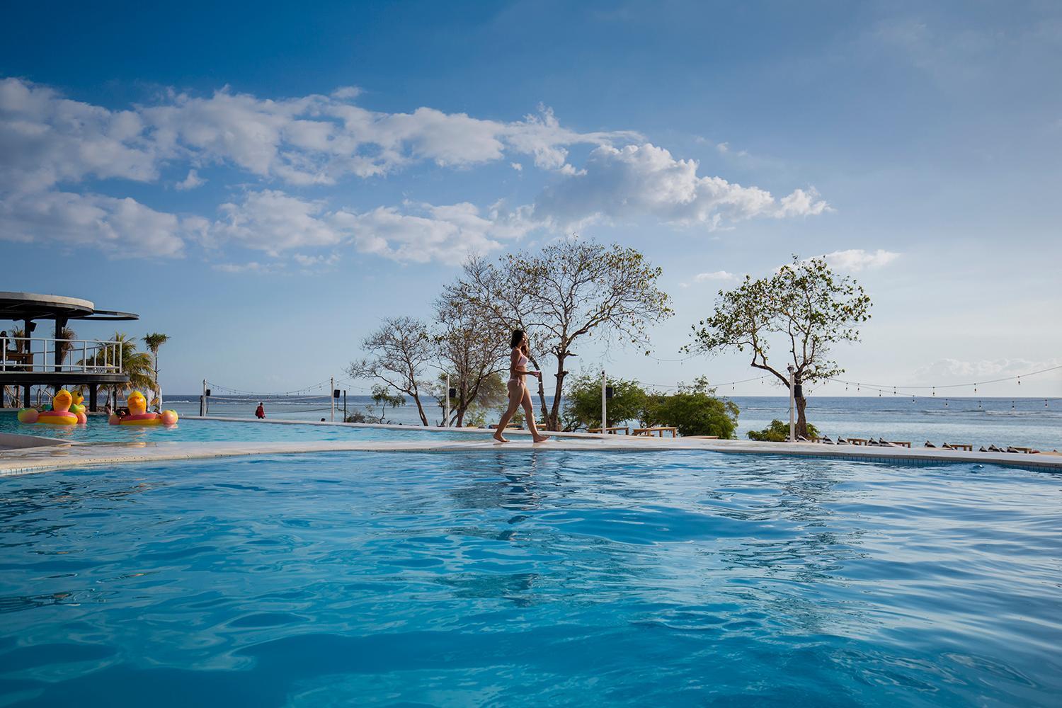 Frii Resort Гили Траванган Экстерьер фото