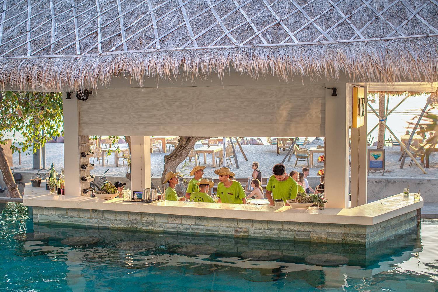 Frii Resort Гили Траванган Экстерьер фото